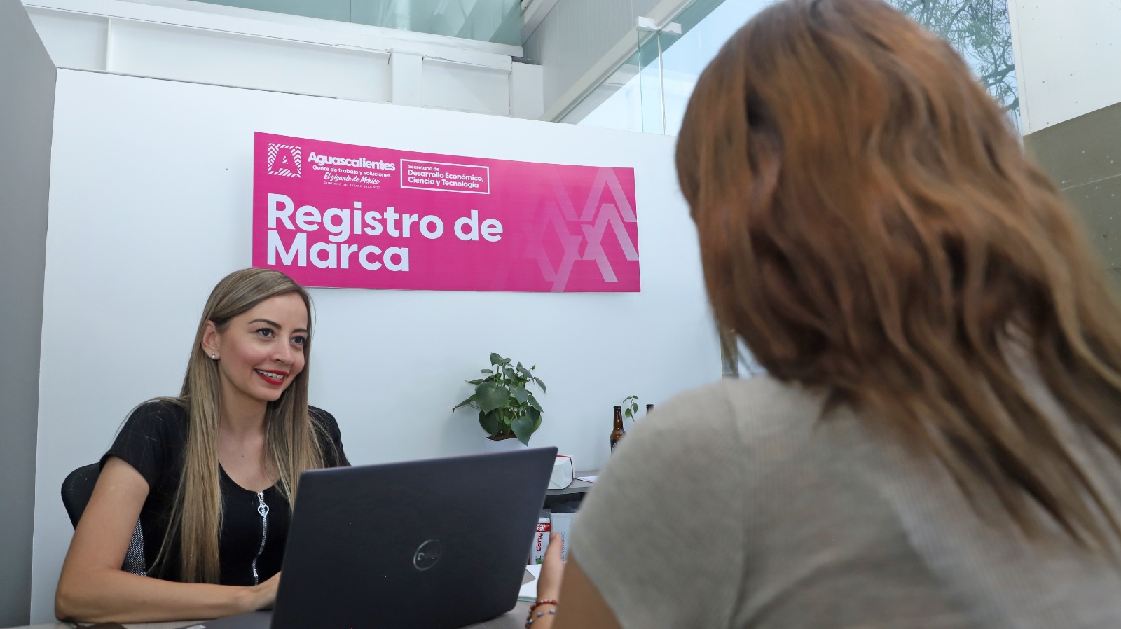 ANUNCIA TERE JIMÉNEZ FACILIDADES PARA QUE EMPRENDEDORES REGISTREN SU MARCA