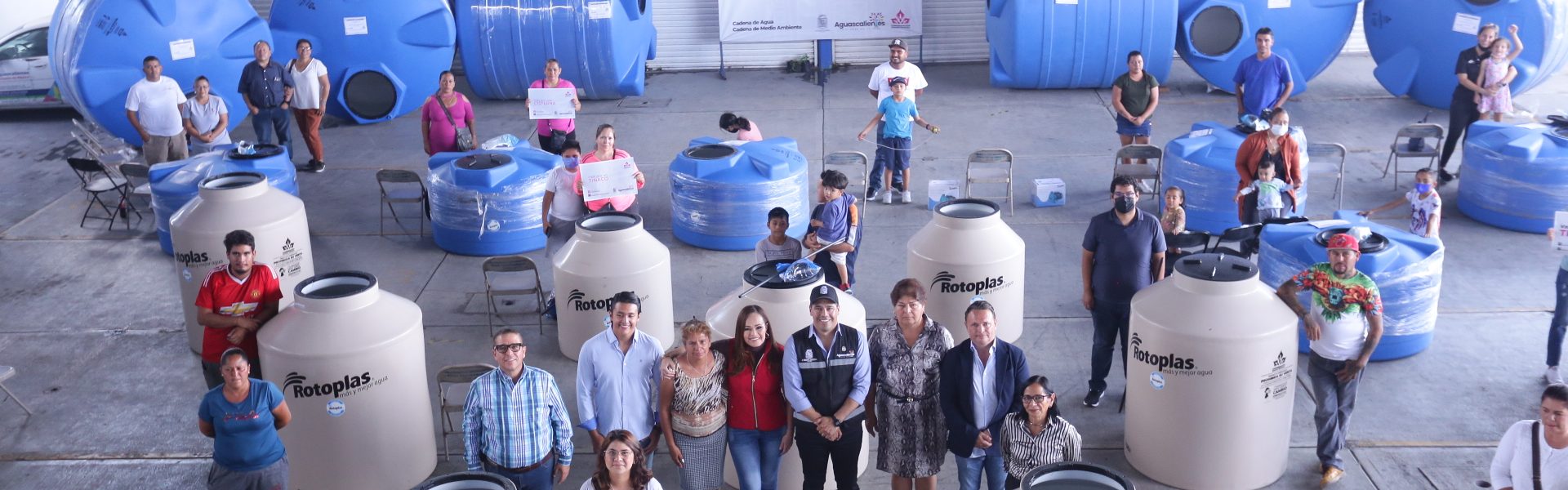 MÁS FAMILIAS BENEFICIADAS CON TINACOS, CISTERNAS Y BOMBAS DE AGUA EN LA DELEGACIÓN MUNICIPAL SANTA ANITA