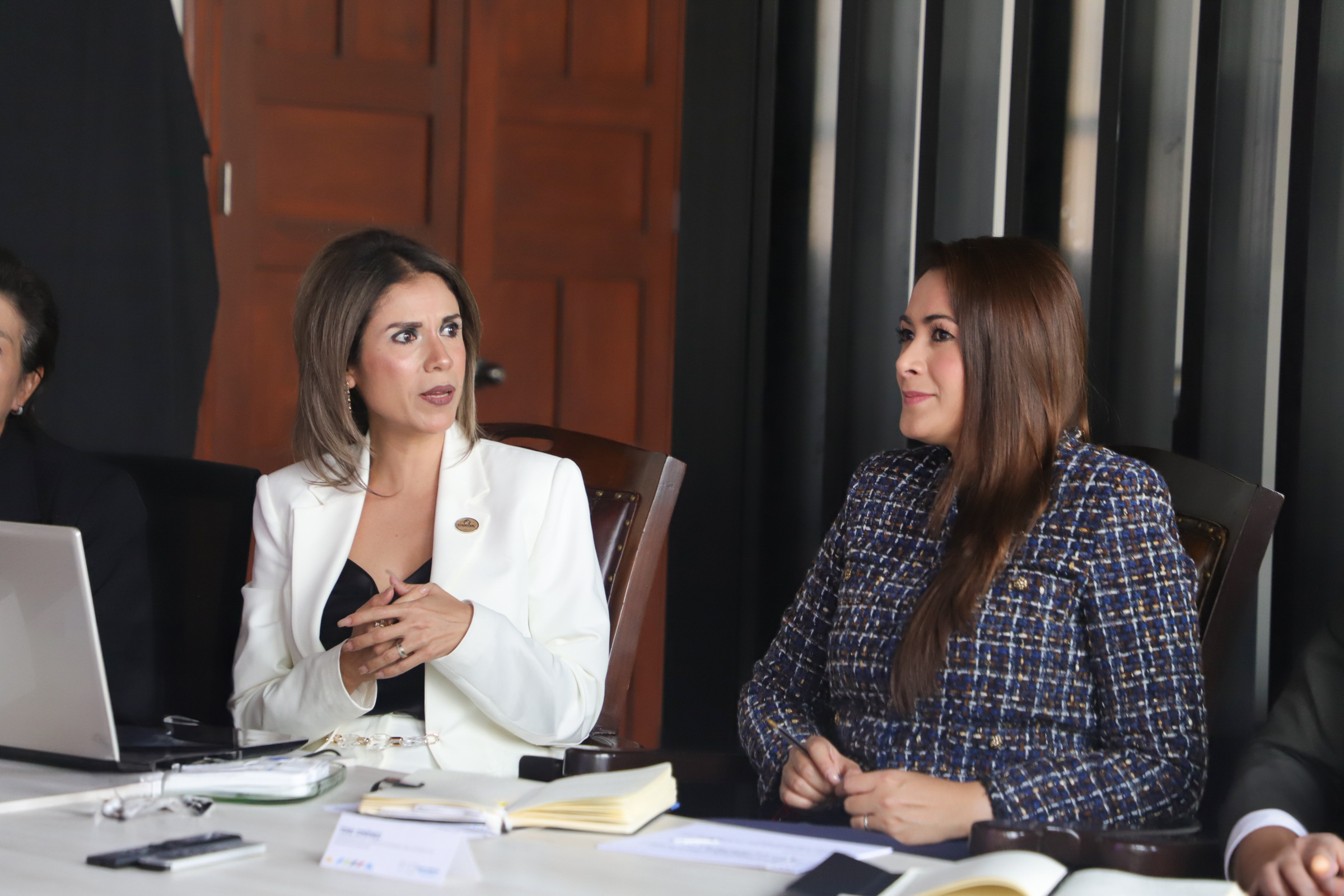 MUJERES EMPRESARIAS TRABAJAN DE LA MANO CON TERE JIMÉNEZ EN EL FORTALECIMIENTO DE ESTE SECTOR