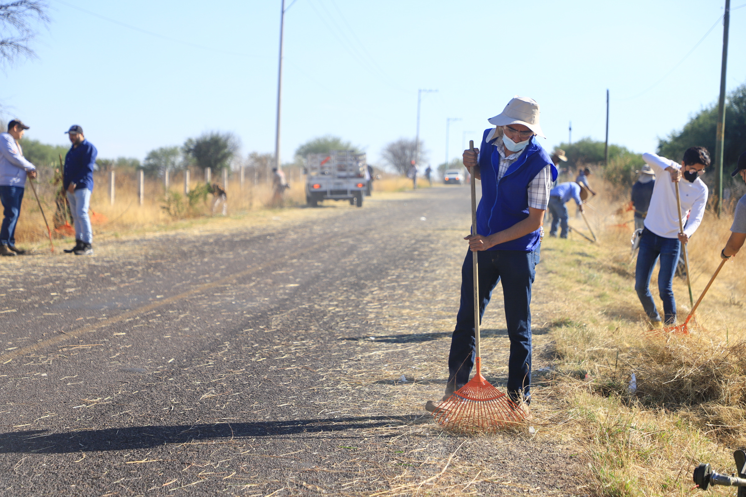 REALIZÓ MUNICIPIO JORNADA DE LIMPIEZA Y RECUPERACIÓN DE ESPACIOS PÚBLICOS EN LA CARRETERA A SANDOVALES