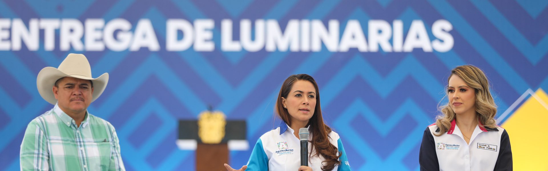 REALIZA TERE JIMÉNEZ GIRA DE TRABAJO POR EL MUNICIPIO DE COSÍO