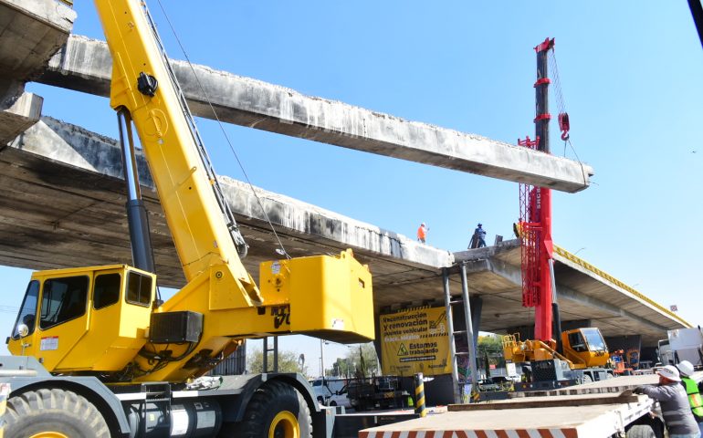 REANUDA MUNICIPIO RETIRO DE LAS TRABES DEL PUENTE DEL FRACCIONAMIENTO MÉXICO, TRAS OBTENER AUTORIZACIÓN DE FERROMEX