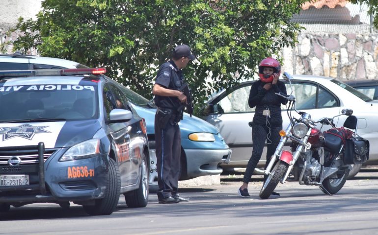 REVISAN POLICÍAS VIALES MOTOCICLETAS A TRAVÉS DEL OPERATIVO GUARDIÁN