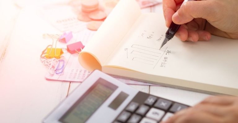 Propuesta para reducir la semana laboral en México desata críticas entre empresarios