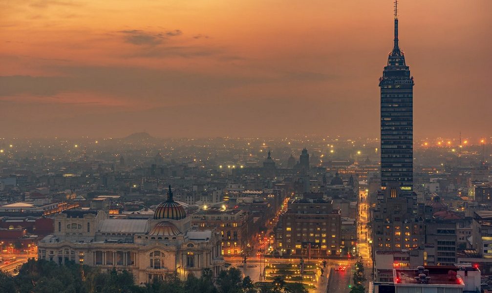 FMI baja la perspectiva del crecimiento económico para México