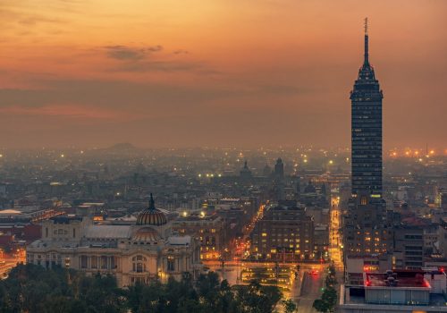 FMI baja la perspectiva del crecimiento económico para México