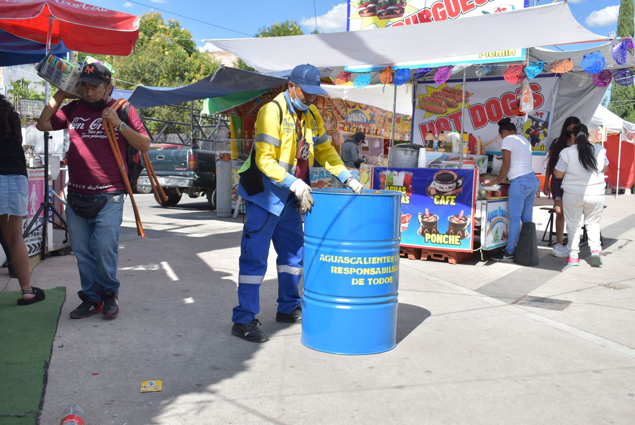 MÁS DE 50 TRABAJADORES DE LIMPIA CONSERVARÁN ASEADO EL TRADICIONAL TIANGUIS DE LOS MUERTITOS
