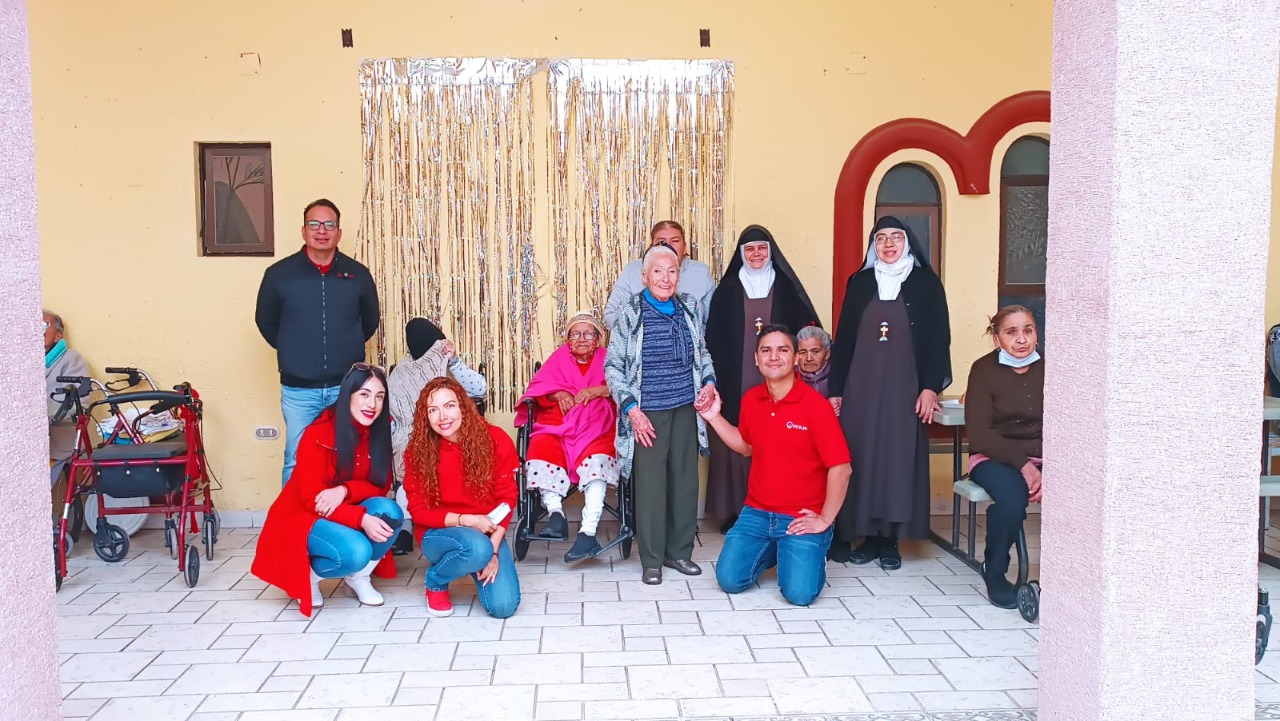 Comparte Veolia tradiciones de Reyes con abuelitos del asilo San Nicolás