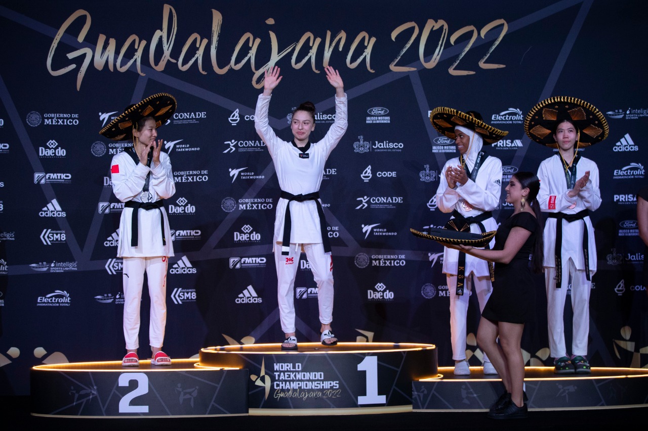 Daniela Souza gana medalla de oro para México en campeonato mundial de Taekwondo