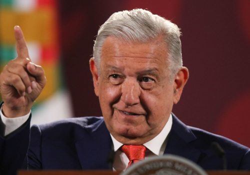 Anuncia AMLO que no se manifestara a favor de ningún aspirante de Morena