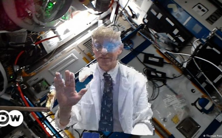 NASA holo transporta a médicos hacia la Estación Espacial Internacional