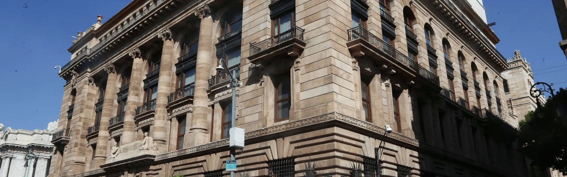 Banxico aumenta su tasa de interés en 7.75% por inflación