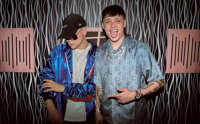 Colaboración entre Bizarrap y Peso Pluma alcanza récord en Youtube en menos de un dia