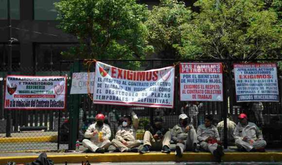 “Sí al carajo con todo esto” AMLO anuncia que no dará contratos a lideres charros