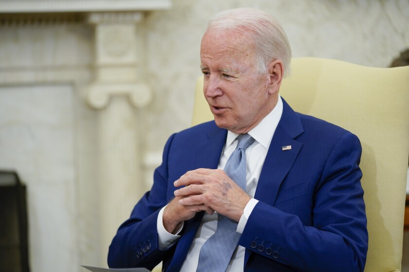Administración de Biden anuncia envío de cohetes para Ucrania