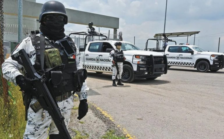 ONU le exige a AMLO no seguir militarizando a México