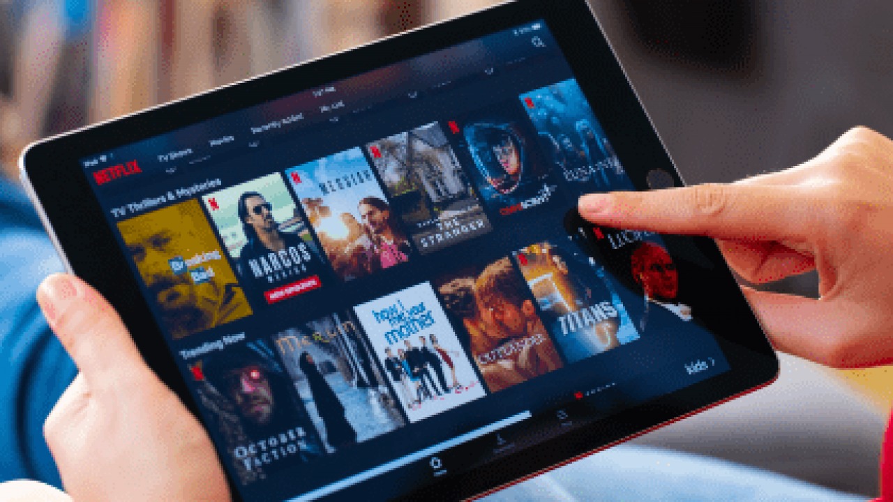 Netflix busca acabar con las cuentas compartidas e introducir publicidad en sus paquetes