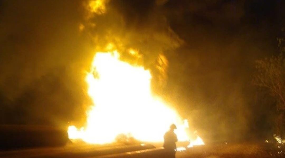 Incendian tuberías para evitar que se abastezca a la zona metropolitana de Monterrey