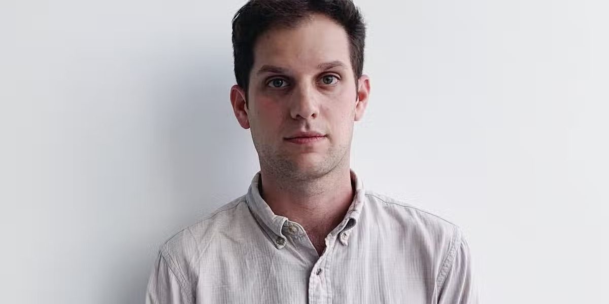 EE. UU. advierte a sus ciudadanos que no viajen a Rusia tras arresto de periodista