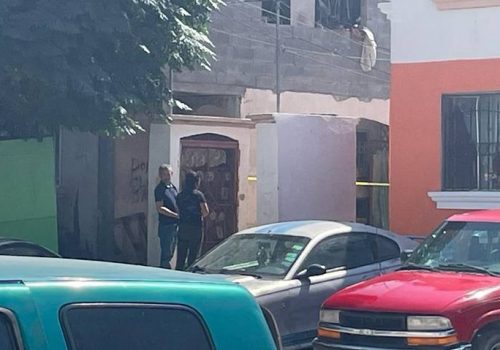 Sicarios entran a fraccionamiento y asesinan a pareja en Villa Colonial, Ciudad Juarez