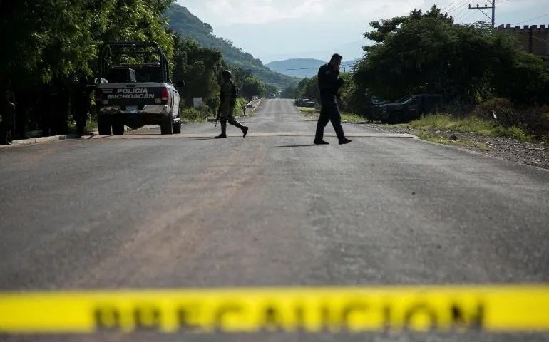 CNG retiene a religiosas y misionero en Michoacán