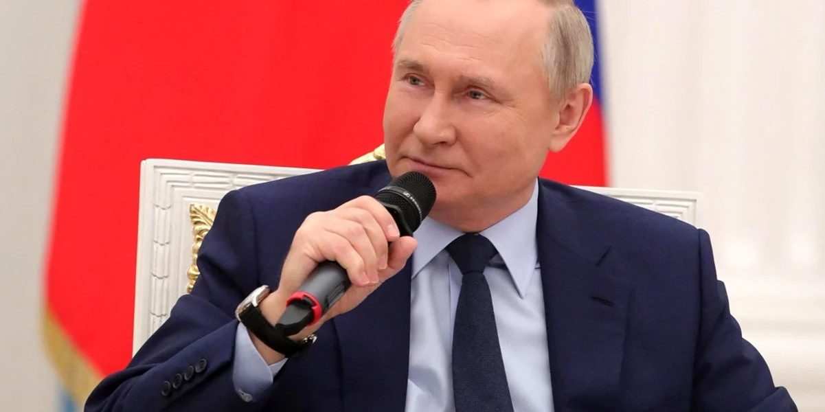 Ensaya de Rusia con misil balístico, advierte Putin servirá de advertencia a los enemigos