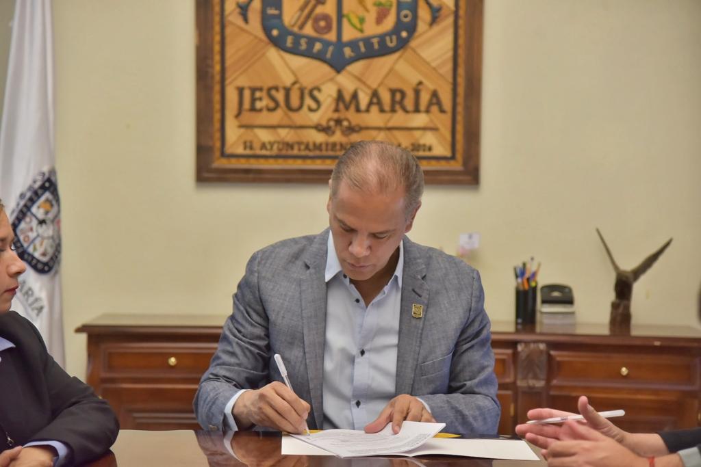 FIRMAN CONVENIO DE COLABORACIÓN MUNICIPIO DE JM Y LA UNID