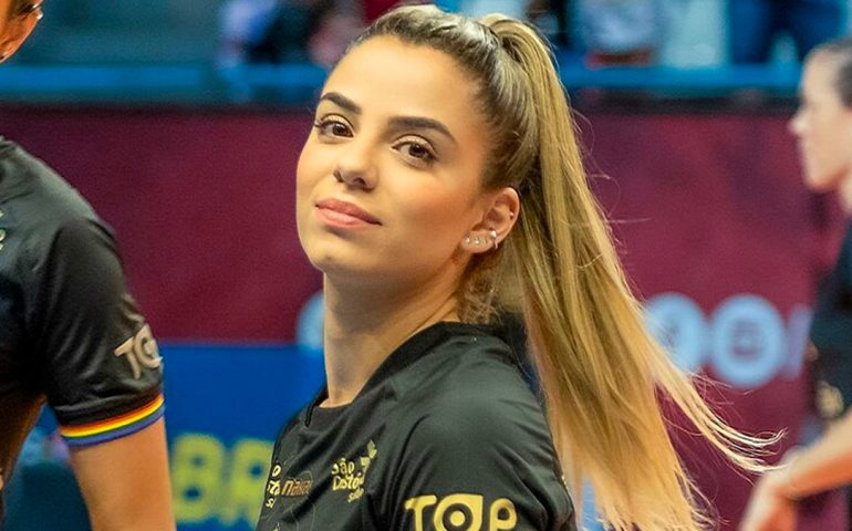 Gana más en OnlyFans que en el deporte, confiesa jugadora de volleyball, Key Alves