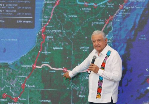 Disminuyen el presupuesto de educación para elevarlo al Tren Maya
