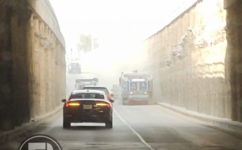 Critica Grafica: Vaya forma de barrer