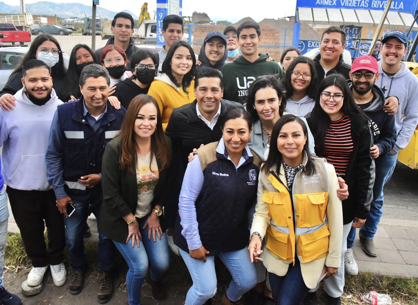 MUNICIPIO LLEVA A CABO OBRA DE REHABILITACIÓN CON CONCRETO HIDRÁULICO EN AV. DE LOS MAESTROS