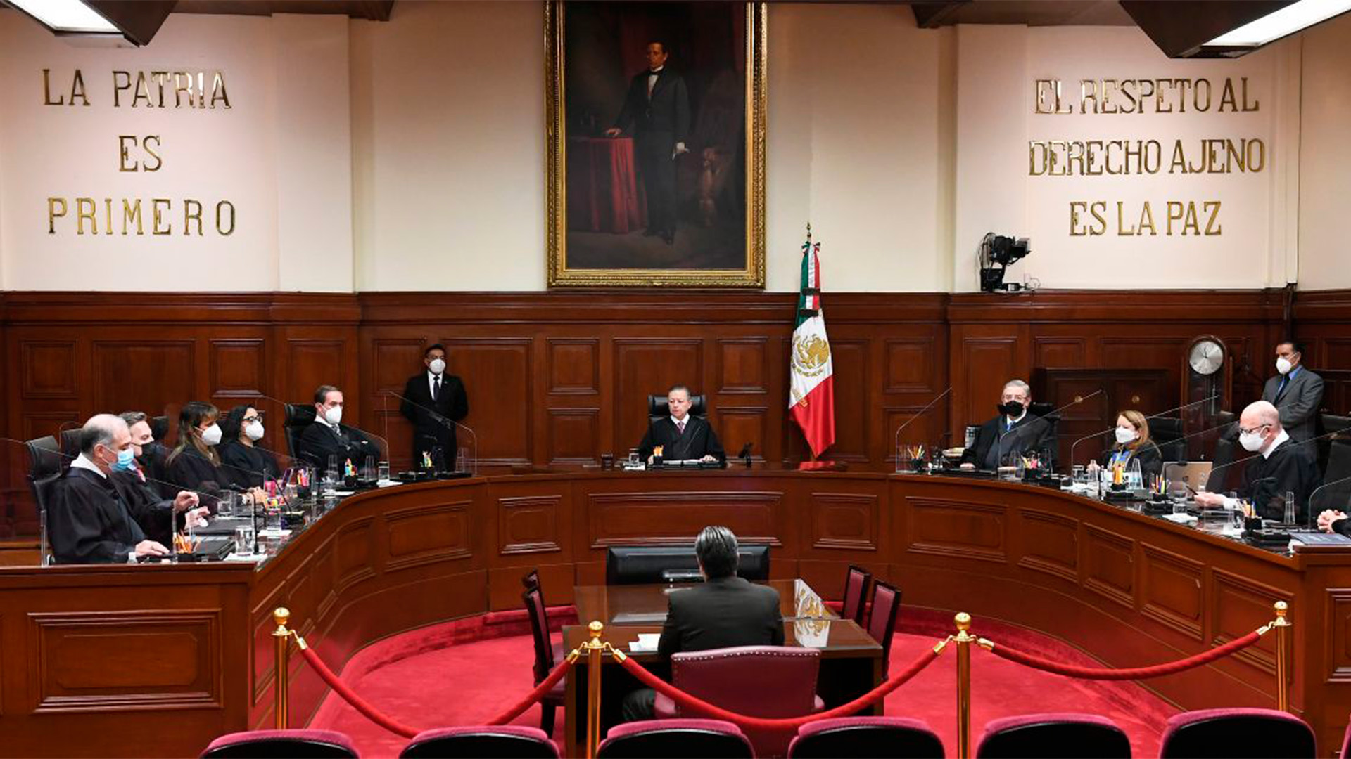 Morena propone prohibir a la SCJN que invalide o intérprete normas constitucionales