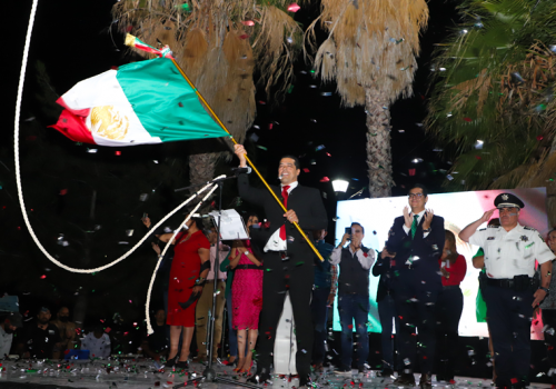 LEO MONTAÑEZ CELEBRÓ LAS FIESTAS PATRIAS DE INDEPENDENCIA