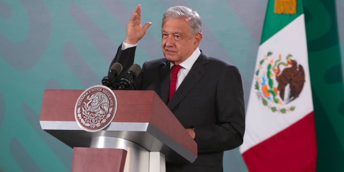 Postura de Monreal avala “la falsedad, la hipocresía y la politiquería” de los conservadores, declara AMLO