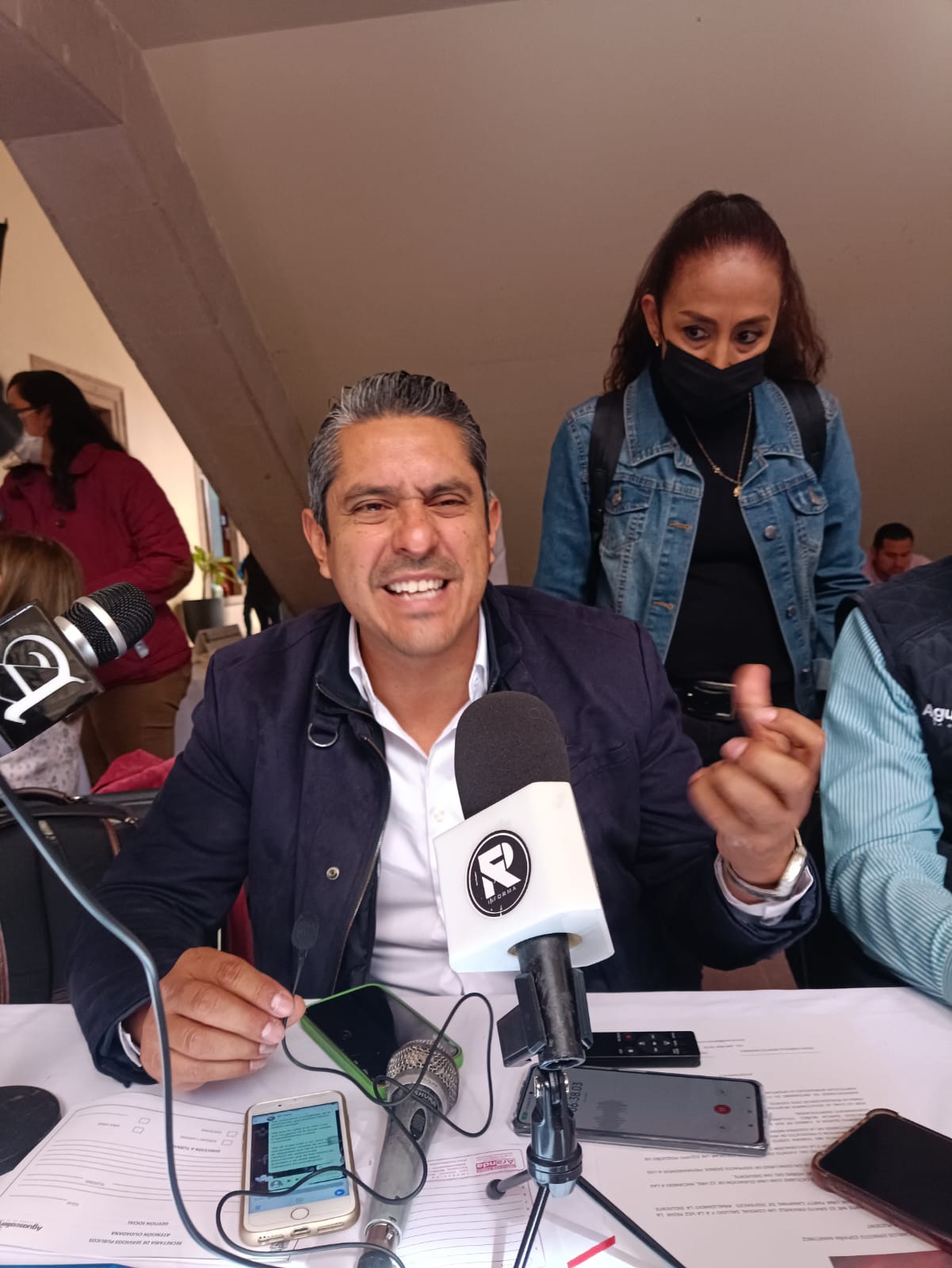 Ya se encuentra Municipio dando mantenimiento a los panteones
