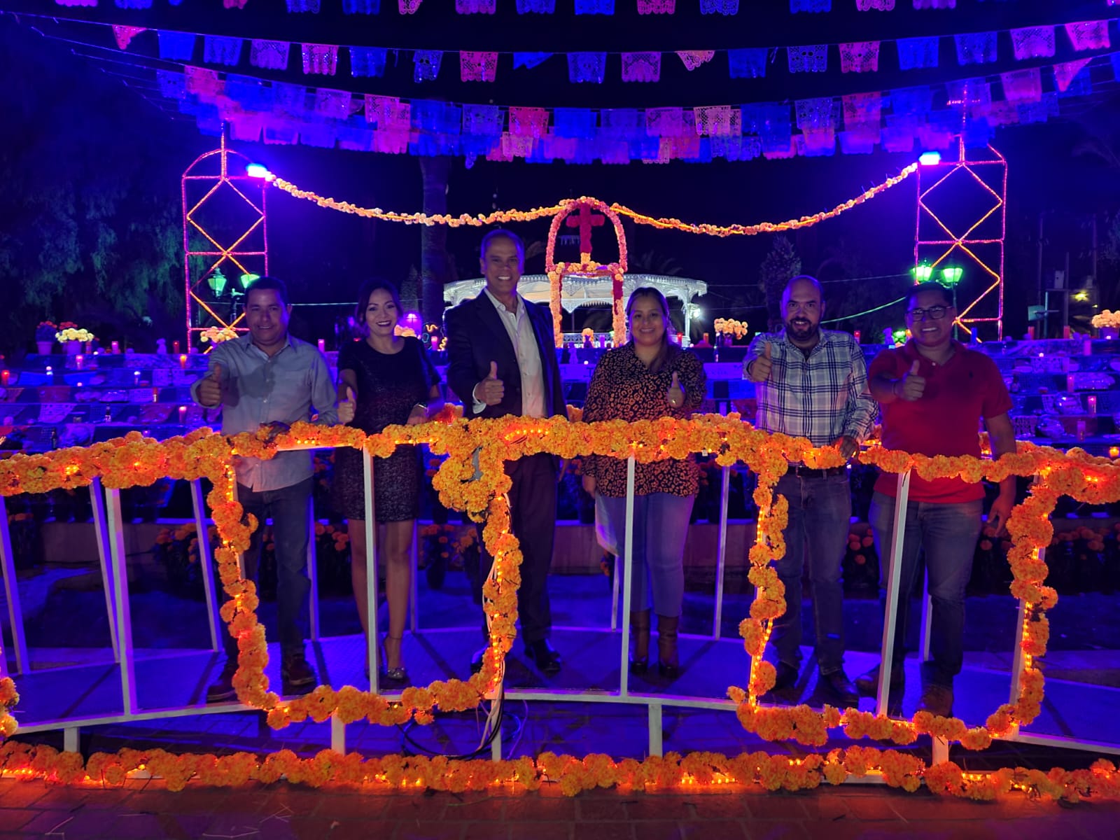 INAUGURAN ALTAR DE MUERTOS MONUMENTAL.