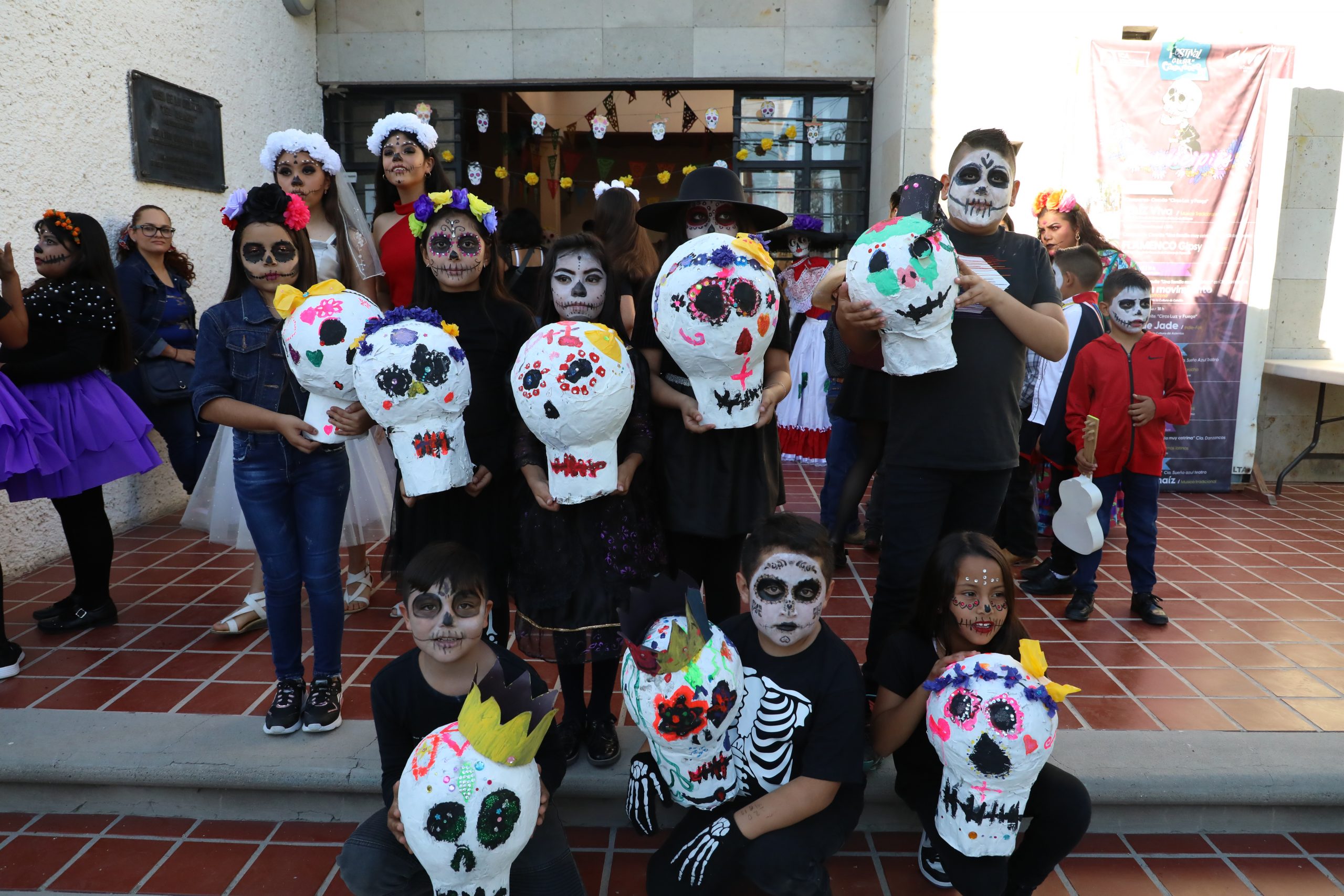 FAMILIAS DE LOS MUNICIPIOS DISFRUTARON EN GRANDE EL FESTIVAL CULTURAL DE CALAVERAS 2022