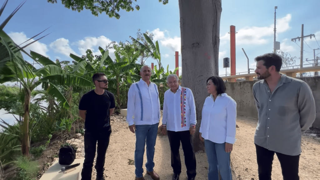 AMLO encarga obra en Tabasco a amigo de su segundo hijo