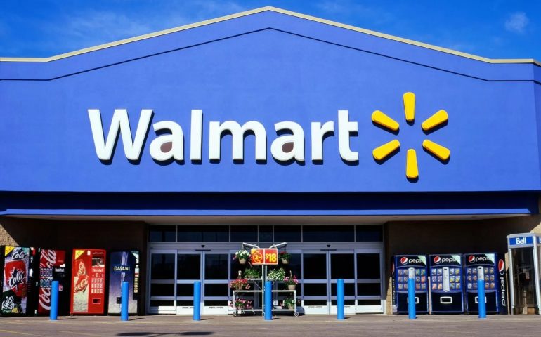Walmart podría cerrar tiendas y aumentar precios si los robos hormiga continúan, advierte CEO