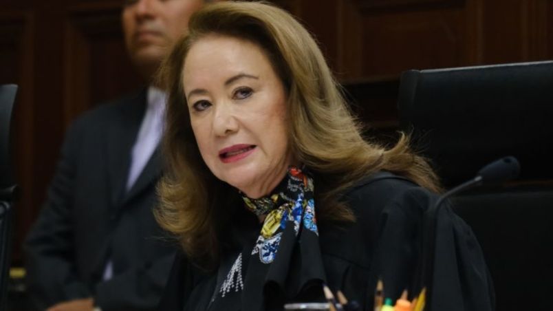 Acusan a la ministra Yasmín Esquivel Mossa de plagiar su tesis