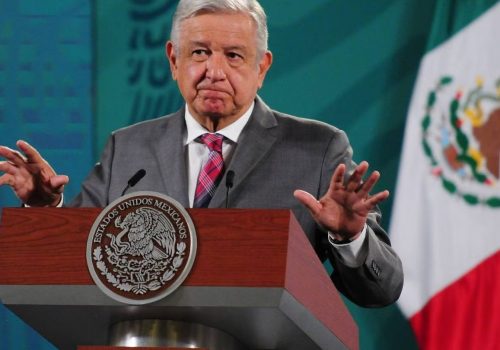 AMLO arremete contra el INE por anunciar impugnaciones contra la Reforma Electoral