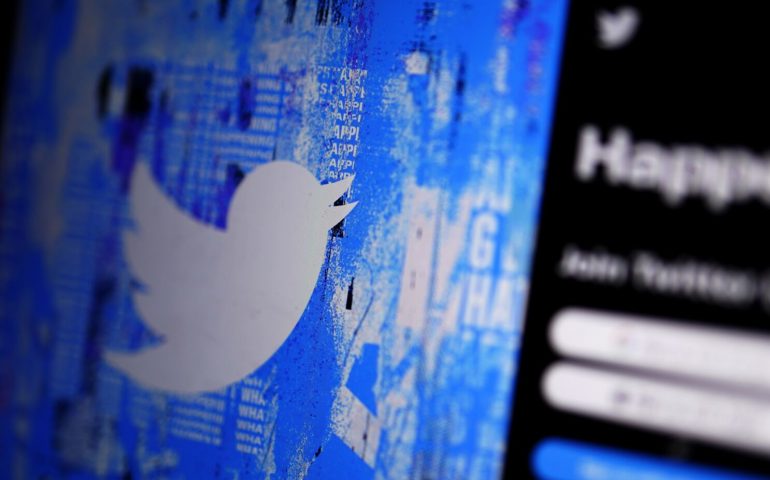 Ingresos de Twitter caen 40% y sus anunciantes principales dejaron de invertir