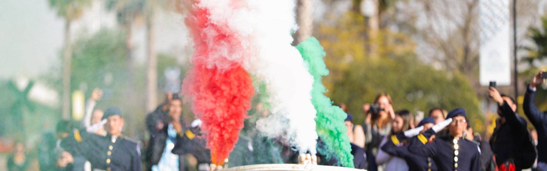 CONMEMORA TERE JIMÉNEZ EL DÍA DE LA BANDERA