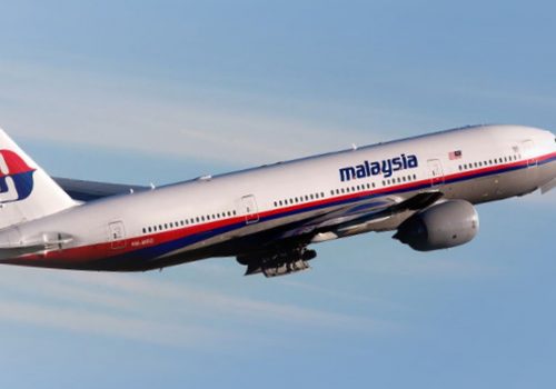 Hay «fuertes indicios» de que Putin derribo el avión de Malaysia Airlines tras autorizar sistemas de defensa aérea