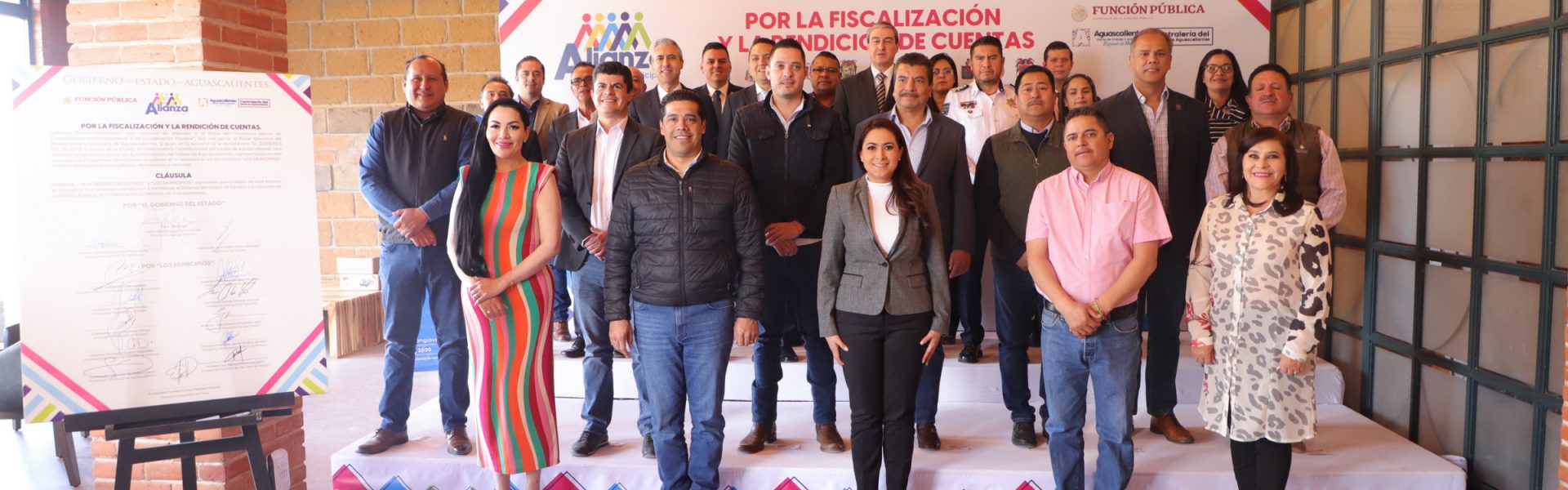TERE JIMÉNEZ FIRMA CONVENIO CON LOS MUNICIPIOS PARA TRABAJAR UNIDOS POR AGUASCALIENTES