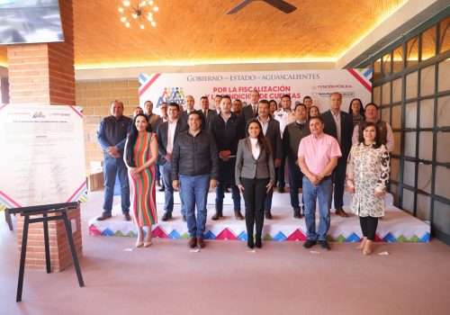 TERE JIMÉNEZ FIRMA CONVENIO CON LOS MUNICIPIOS PARA TRABAJAR UNIDOS POR AGUASCALIENTES