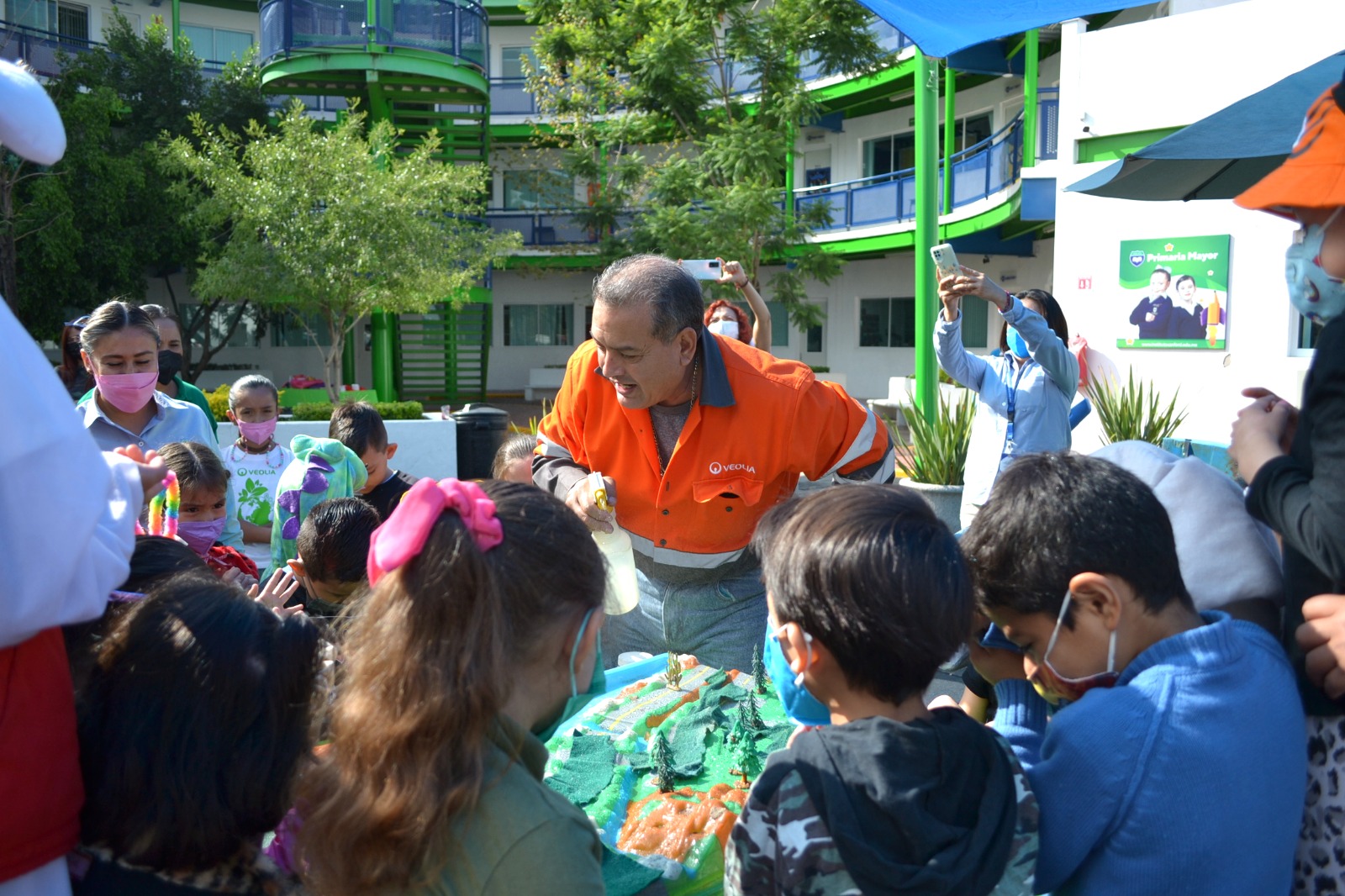 Invita Veolia a proteger el agua