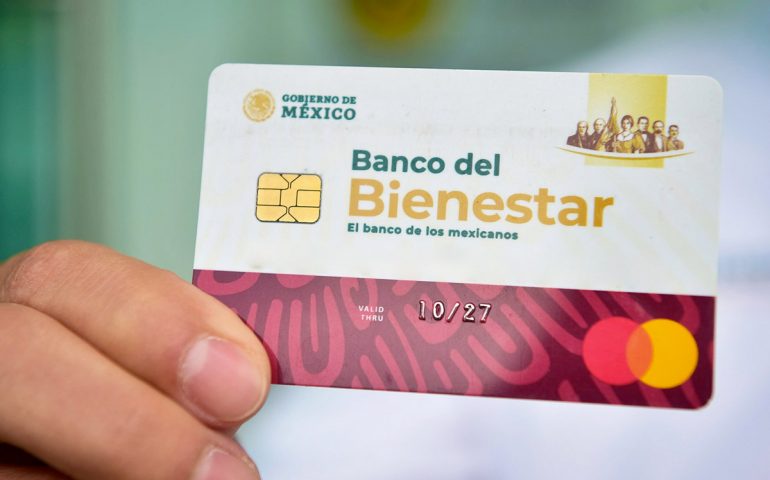 Secretaría de Bienestar inicia cambio de tarjetas a quienes aún reciben pensión a través de Bancomer