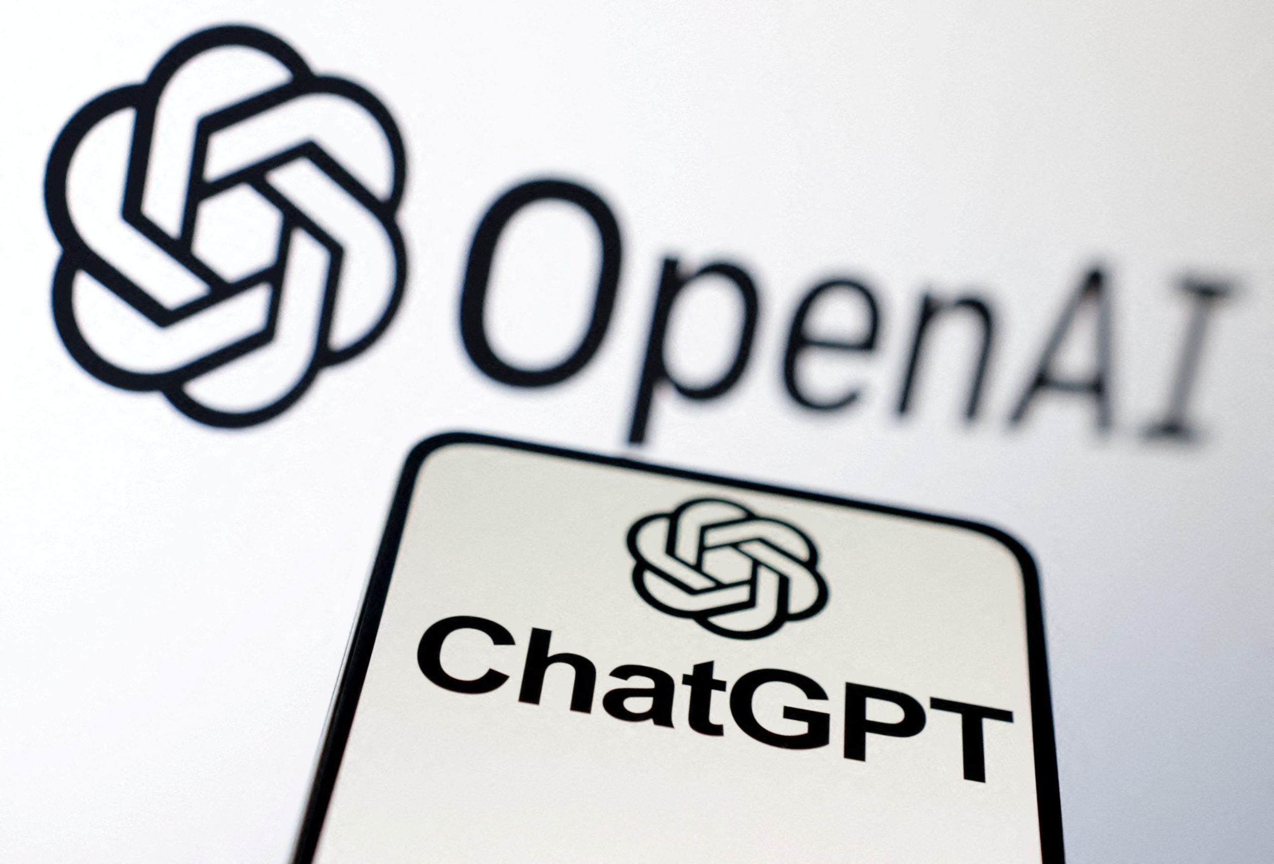 ¿OpenAI está transfiriendo datos de ChatGPT a Estados Unidos? Las dudas de Europa sobre la privacidad
