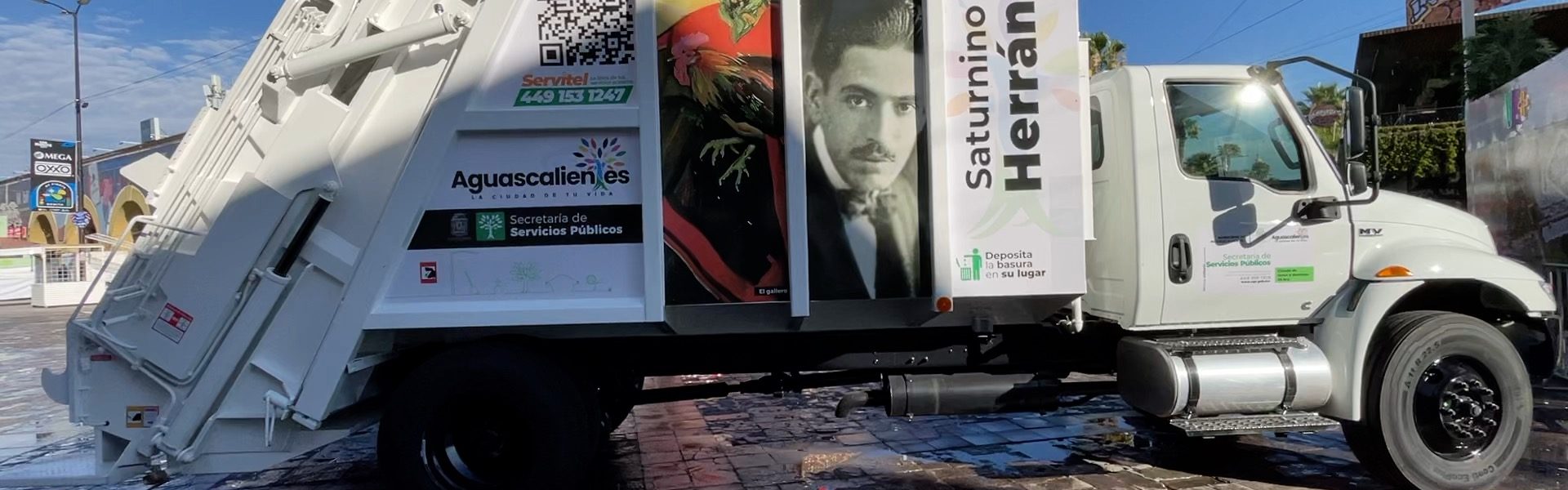 ENTREGA LEO MONTAÑEZ NUEVOS CAMIONES RECOLECTORES DE BASURA